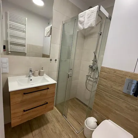 Apartament Przystanek - Ul Słowackiego 5a *