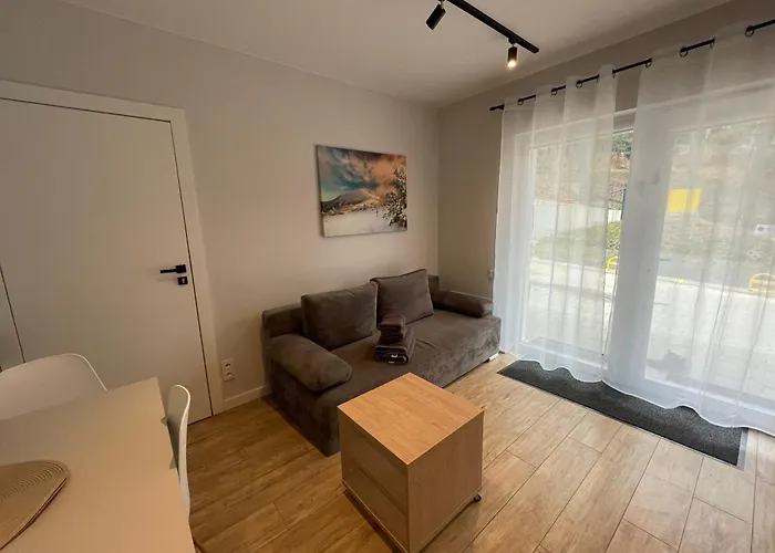 Przystanek - Ul Slowackiego 5a * كارباش